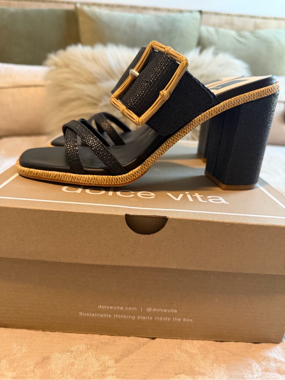 NWT Dolce Vita Onnie Black Raffia Sandal, 
Size 8.5 - Picture 3 of 9